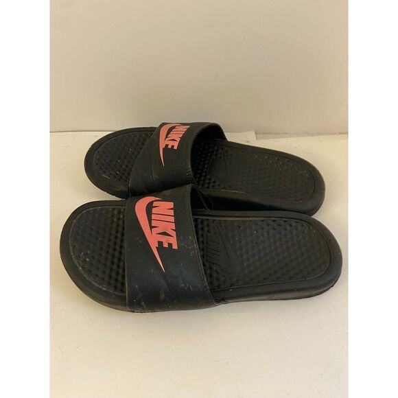 Nike Black Pink Swoosh slides sandals size 5y - Picture 1 of 3